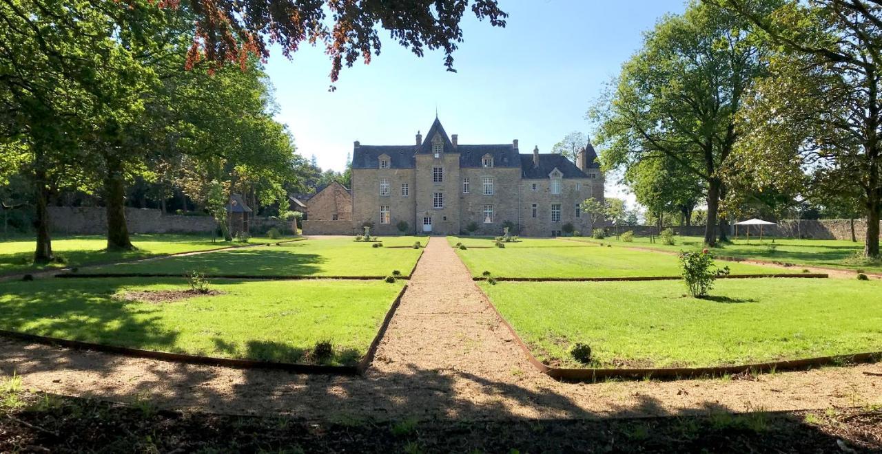 Chateau De Cadouzan Saint-Dolay Exterior foto